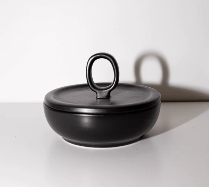Black Stoneware bowl with lid
